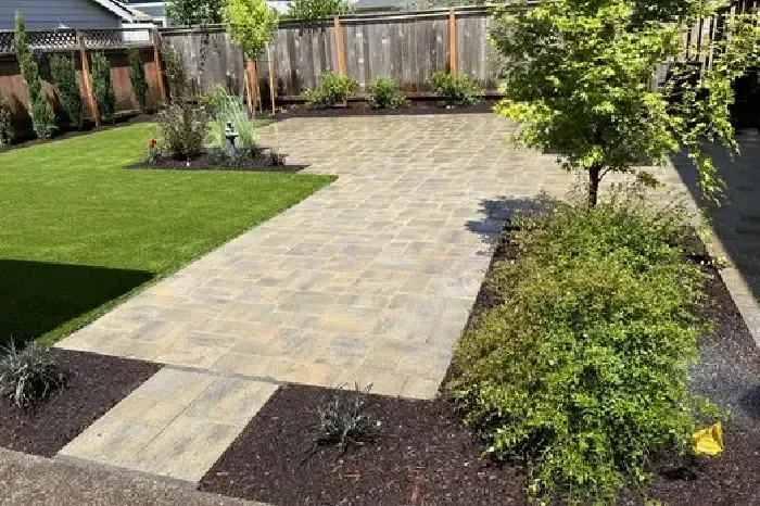 Landscaping Contractor in Clackamas, OR Landscaping Contractor in Clackamas, OR